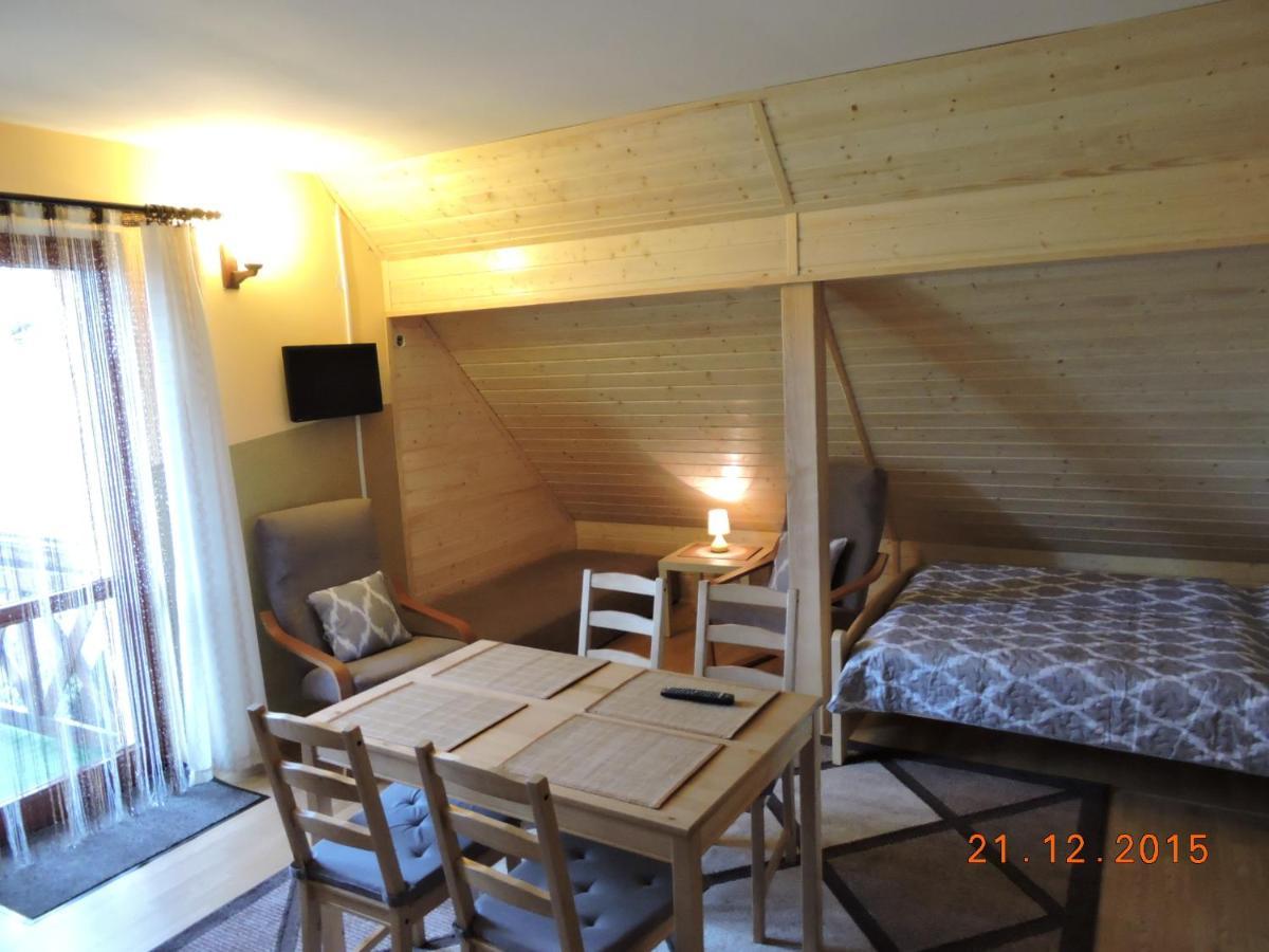 Olimp Pokoje I Apartamenty Щирк Екстериор снимка