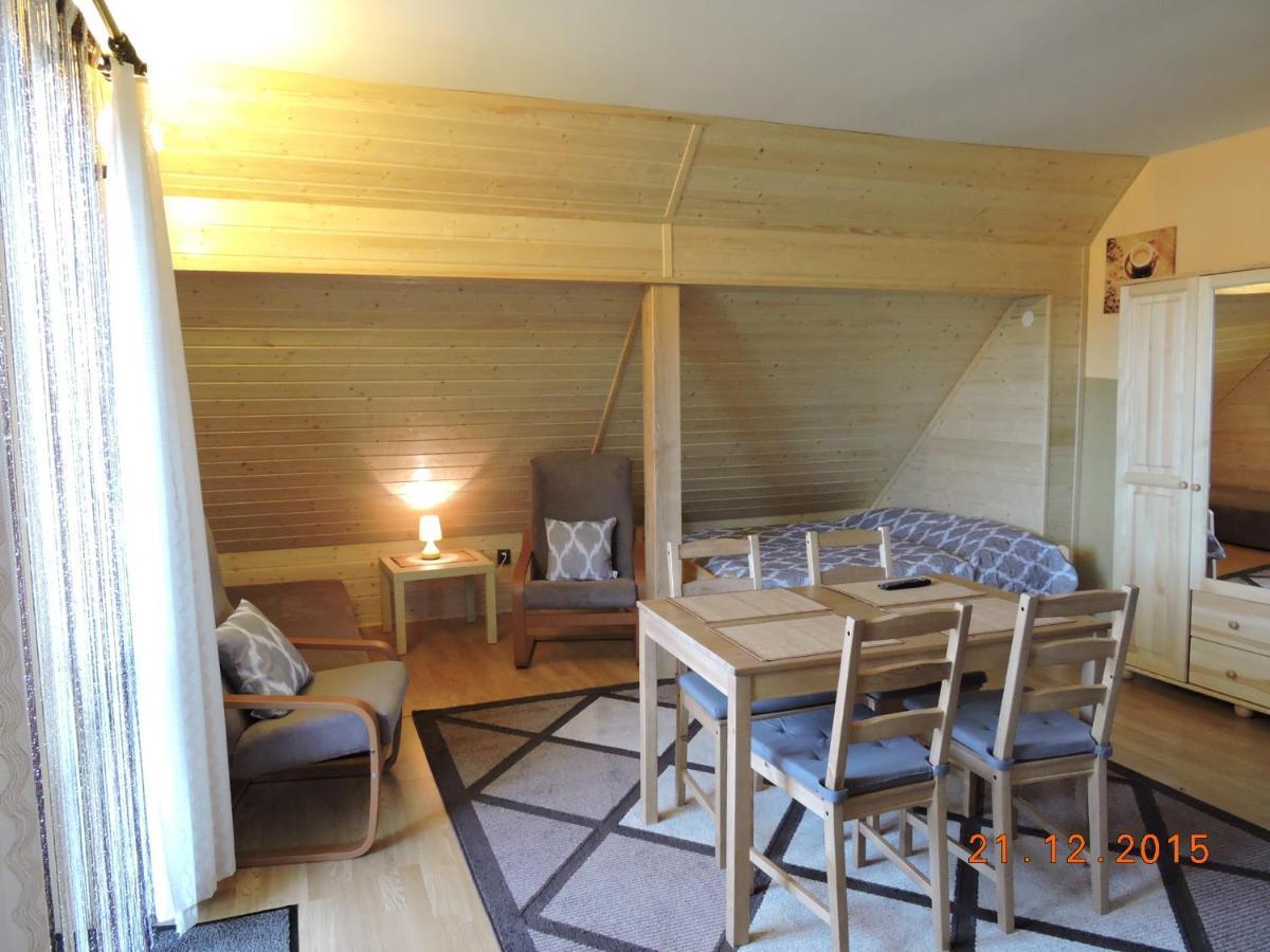 Olimp Pokoje I Apartamenty Щирк Екстериор снимка