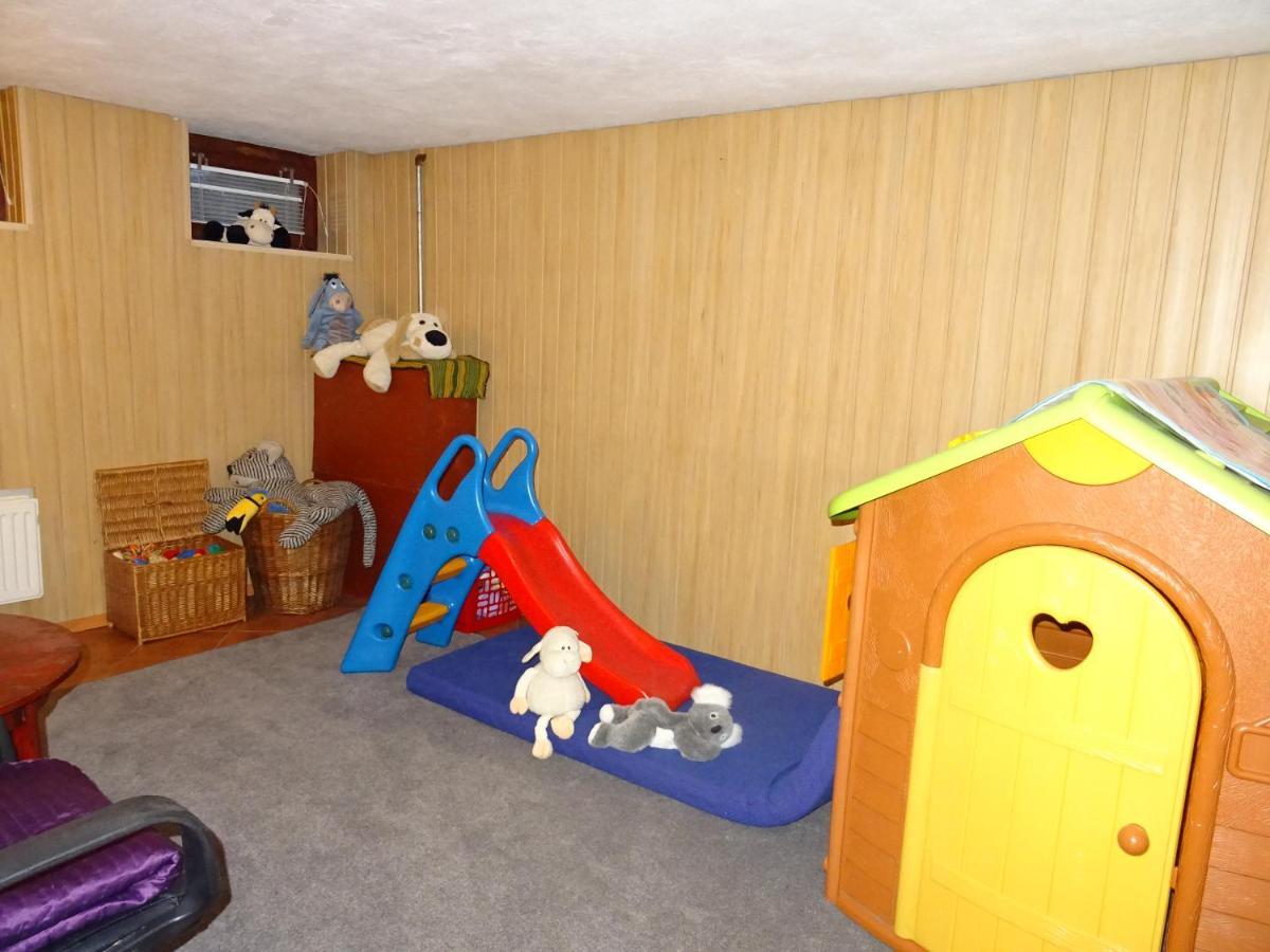 Olimp Pokoje I Apartamenty Щирк Екстериор снимка