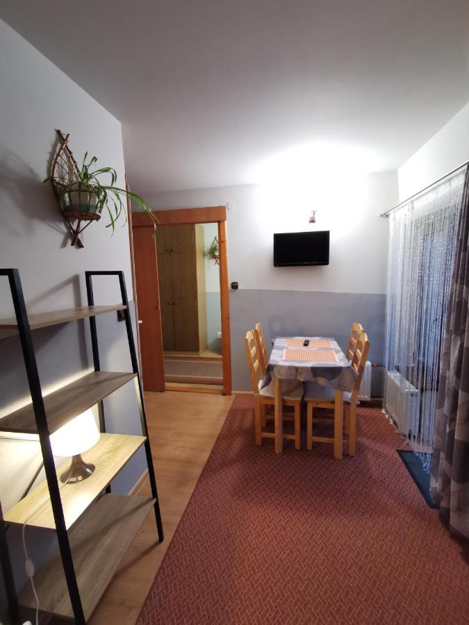 Olimp Pokoje I Apartamenty Щирк Екстериор снимка