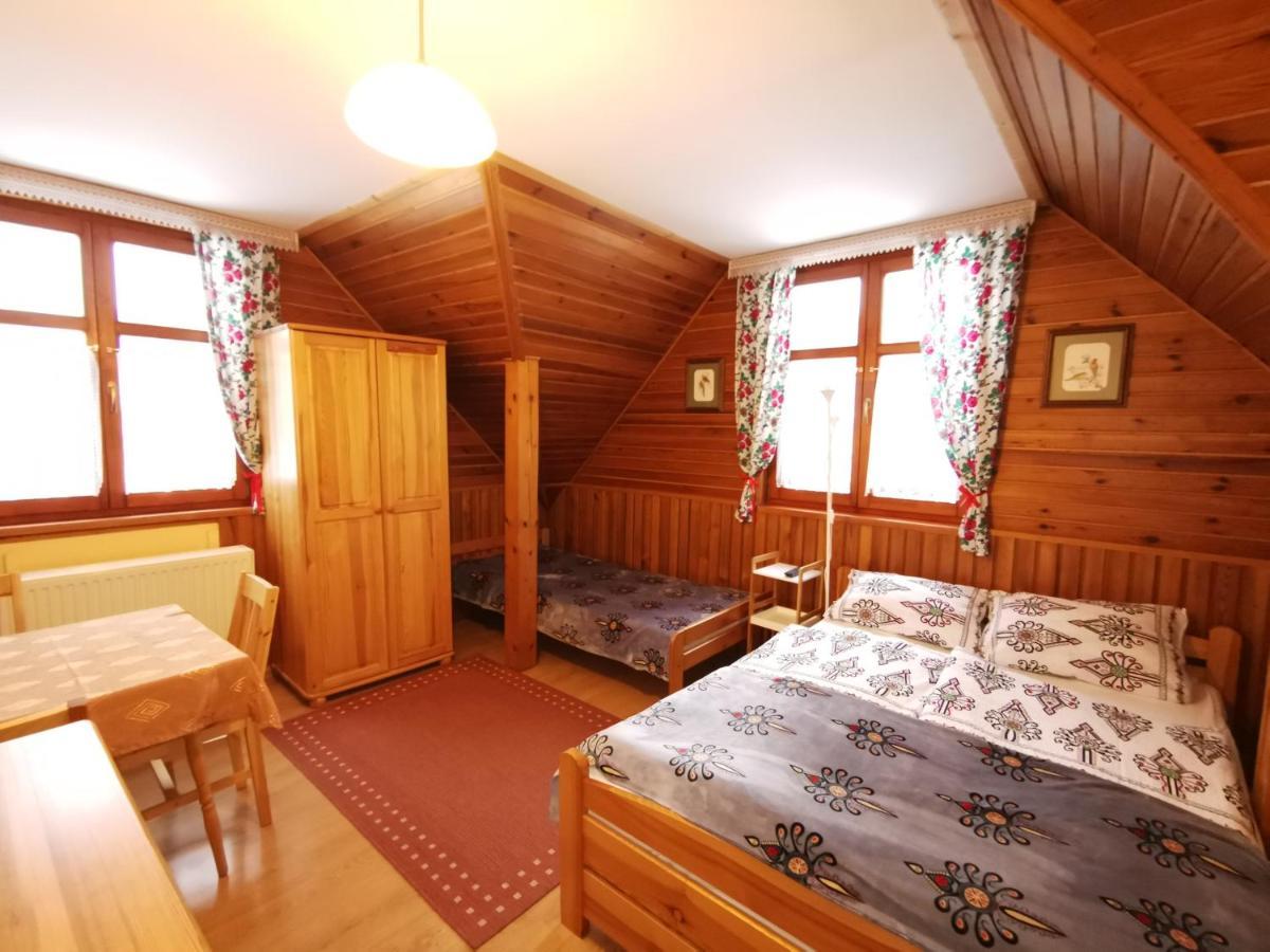 Olimp Pokoje I Apartamenty Щирк Екстериор снимка