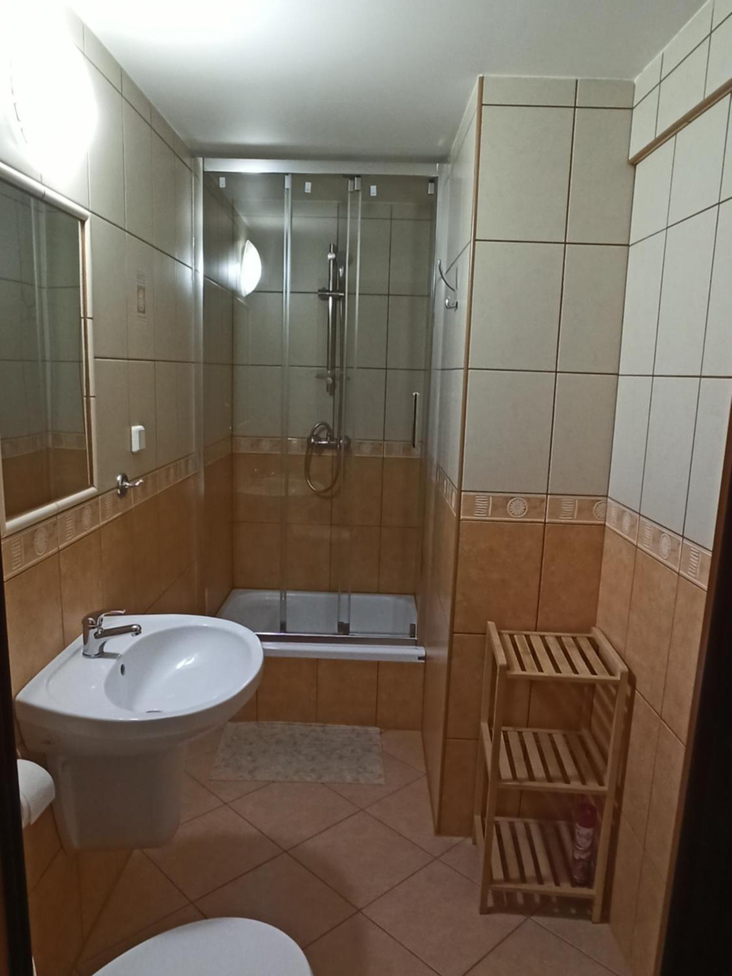 Olimp Pokoje I Apartamenty Щирк Екстериор снимка